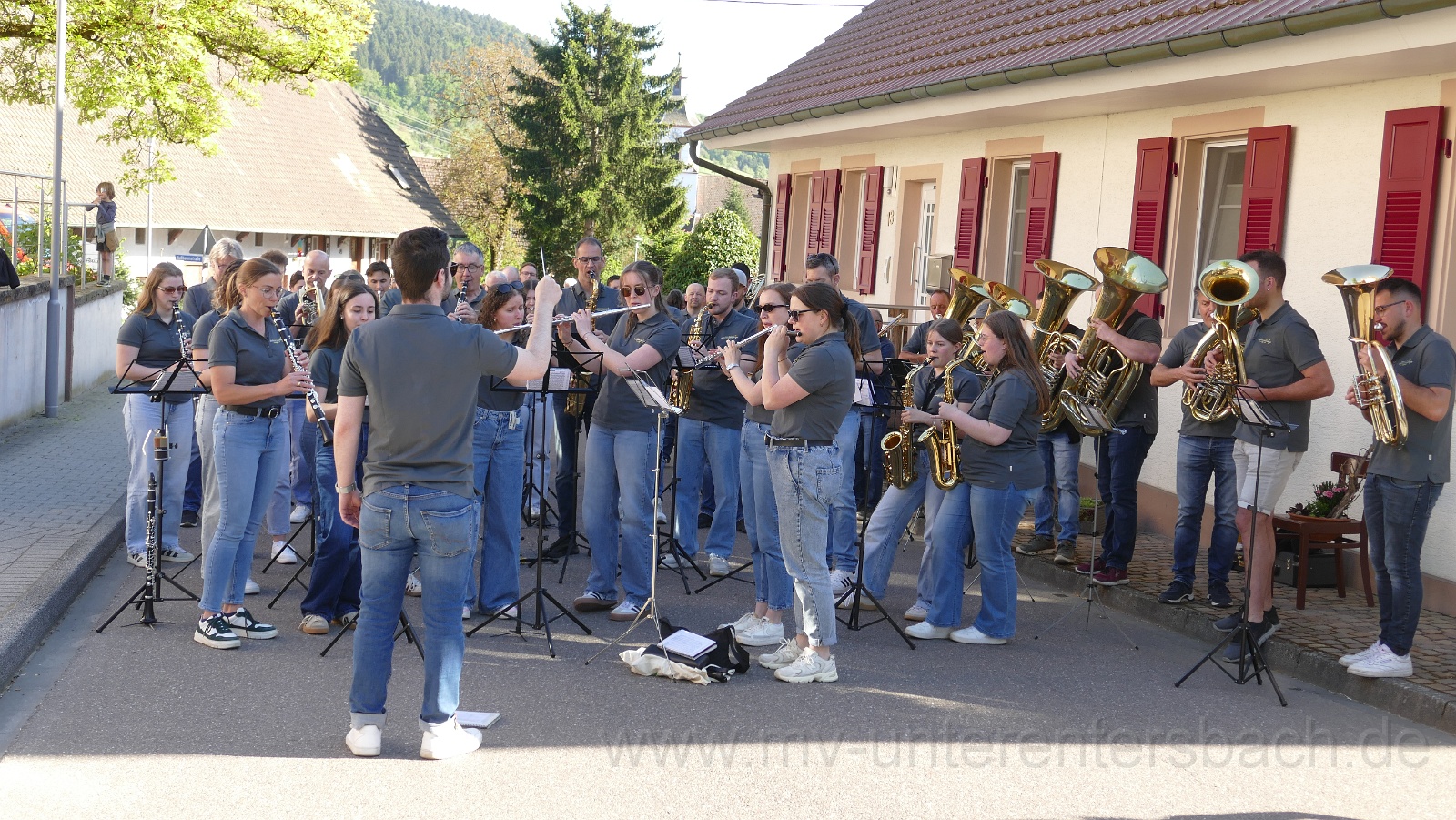 2026-04 Maibaum stellen Unterentersbach (3).JPG